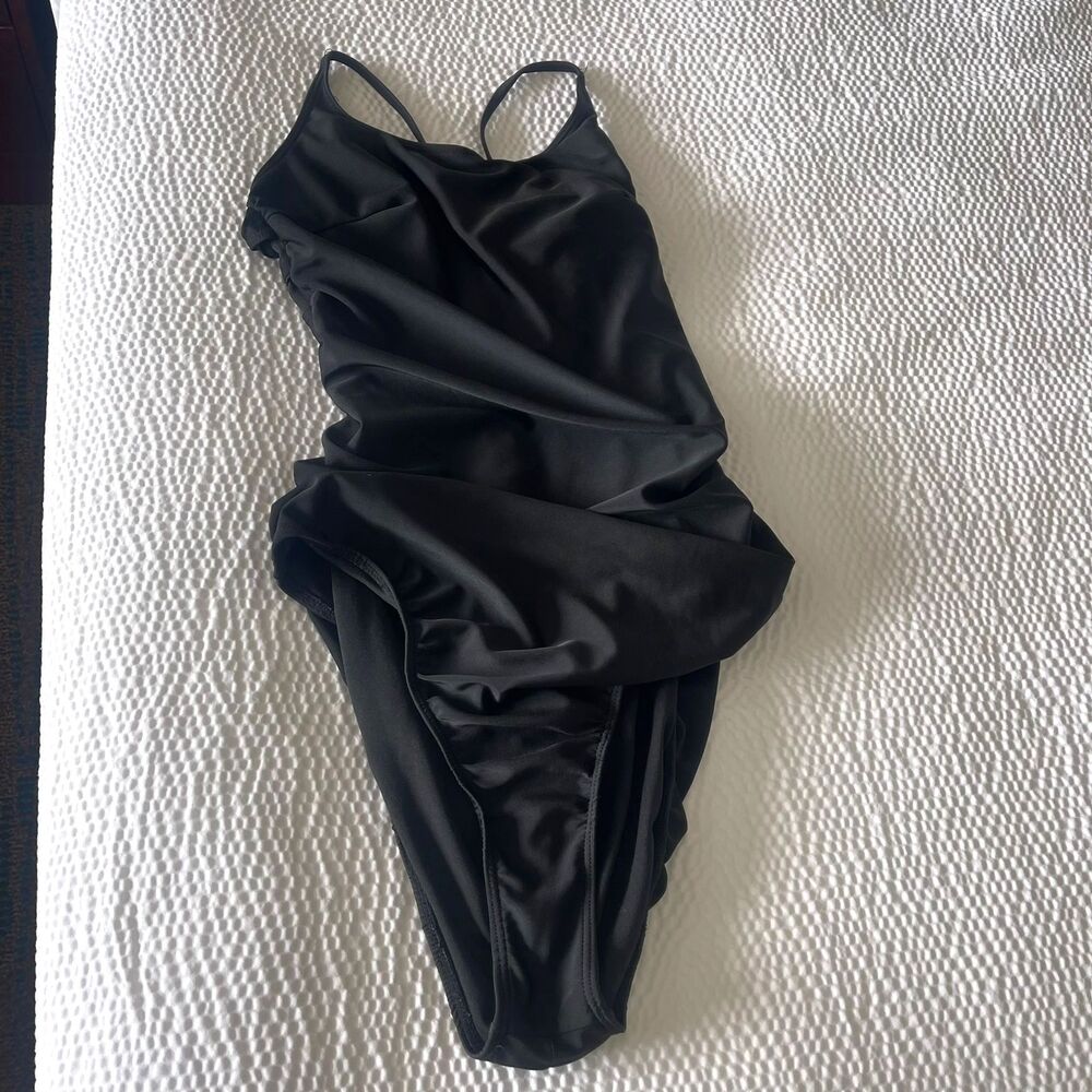 Women's Black Ruched One Piece Swimsuit Size 1XL Slimming Bathing Suit Beachwear - Picture 2 of 8